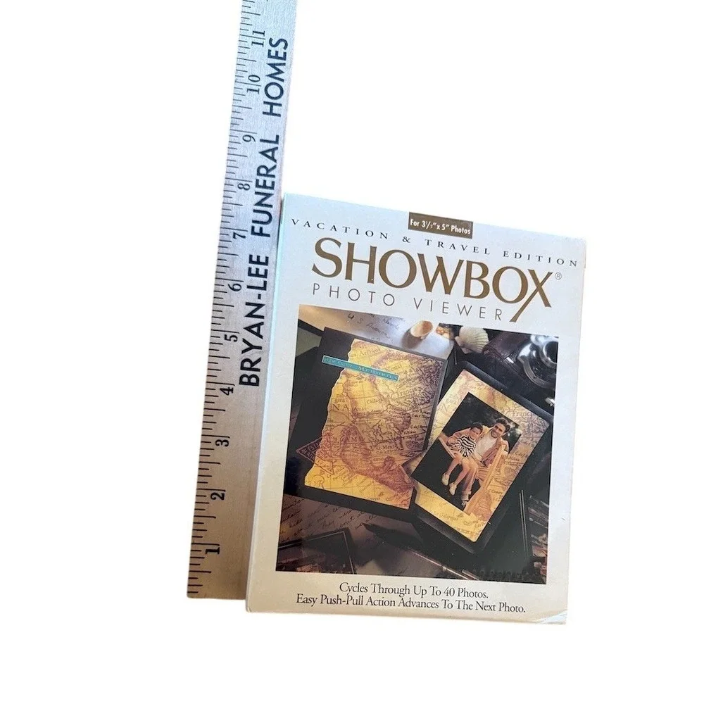 Burnes Showbox Photo Viewer‎ Vacation & Travel 3.5x5 Flip Album Holds 40